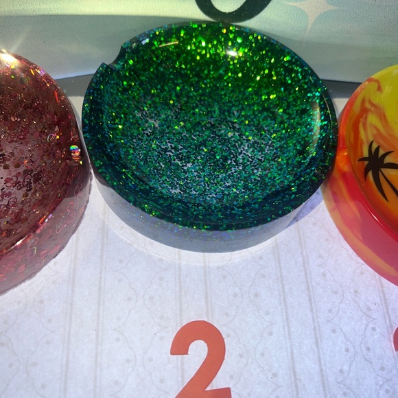 Ashtray - Picture 4 of 6